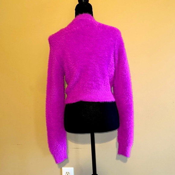 NWT- STUNNING Fuzzy Cardigan - Picture 3 of 3
